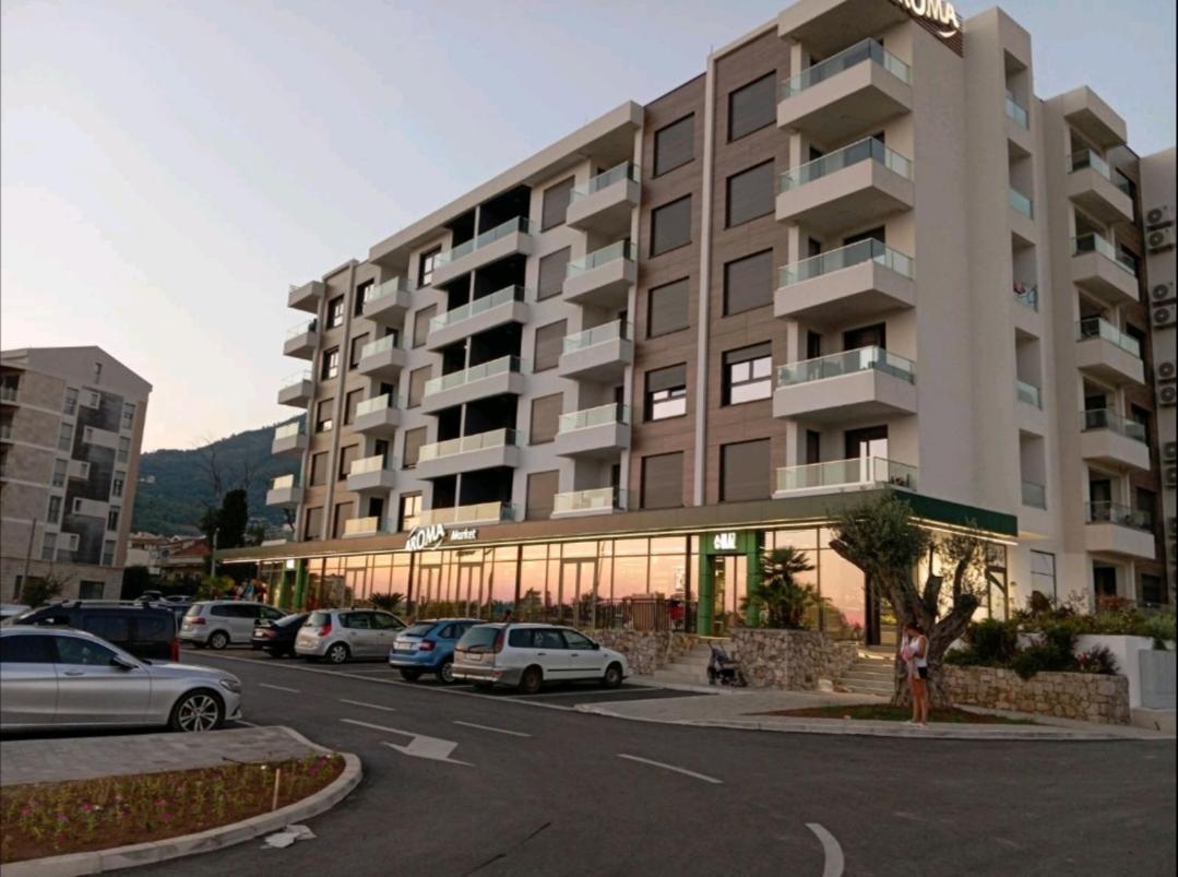 Vegi Apartments Bar Luaran gambar