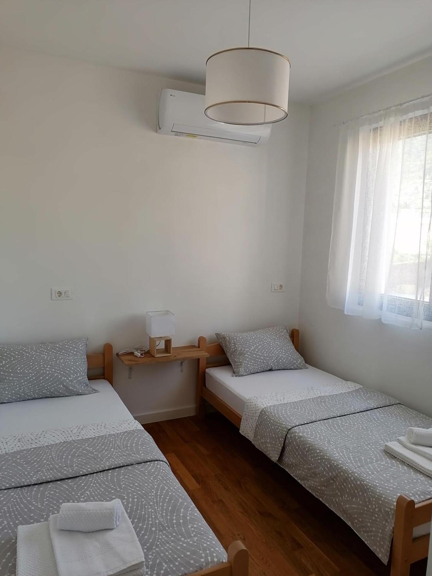 Vegi Apartments Bar Luaran gambar