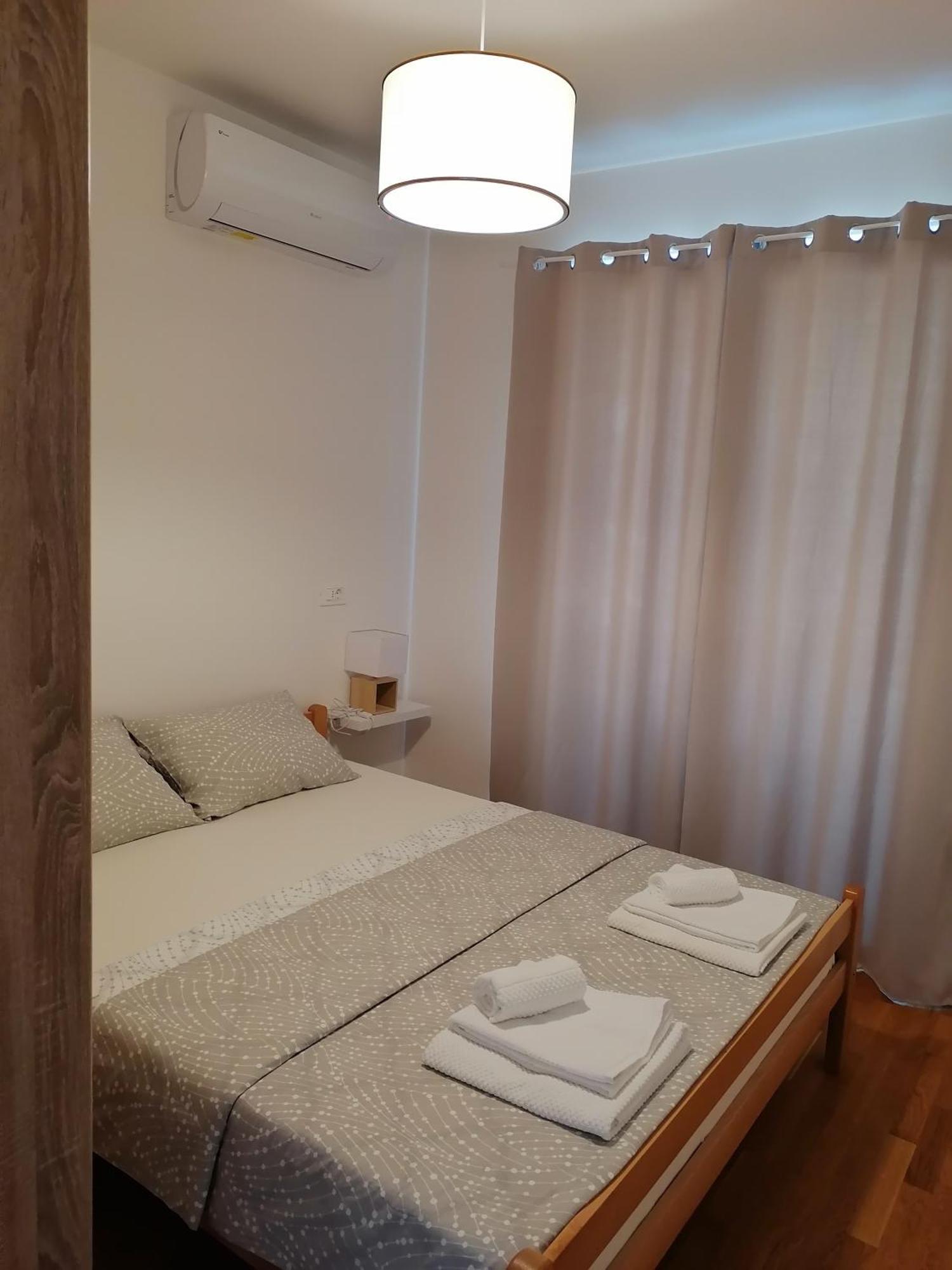 Vegi Apartments Bar Luaran gambar