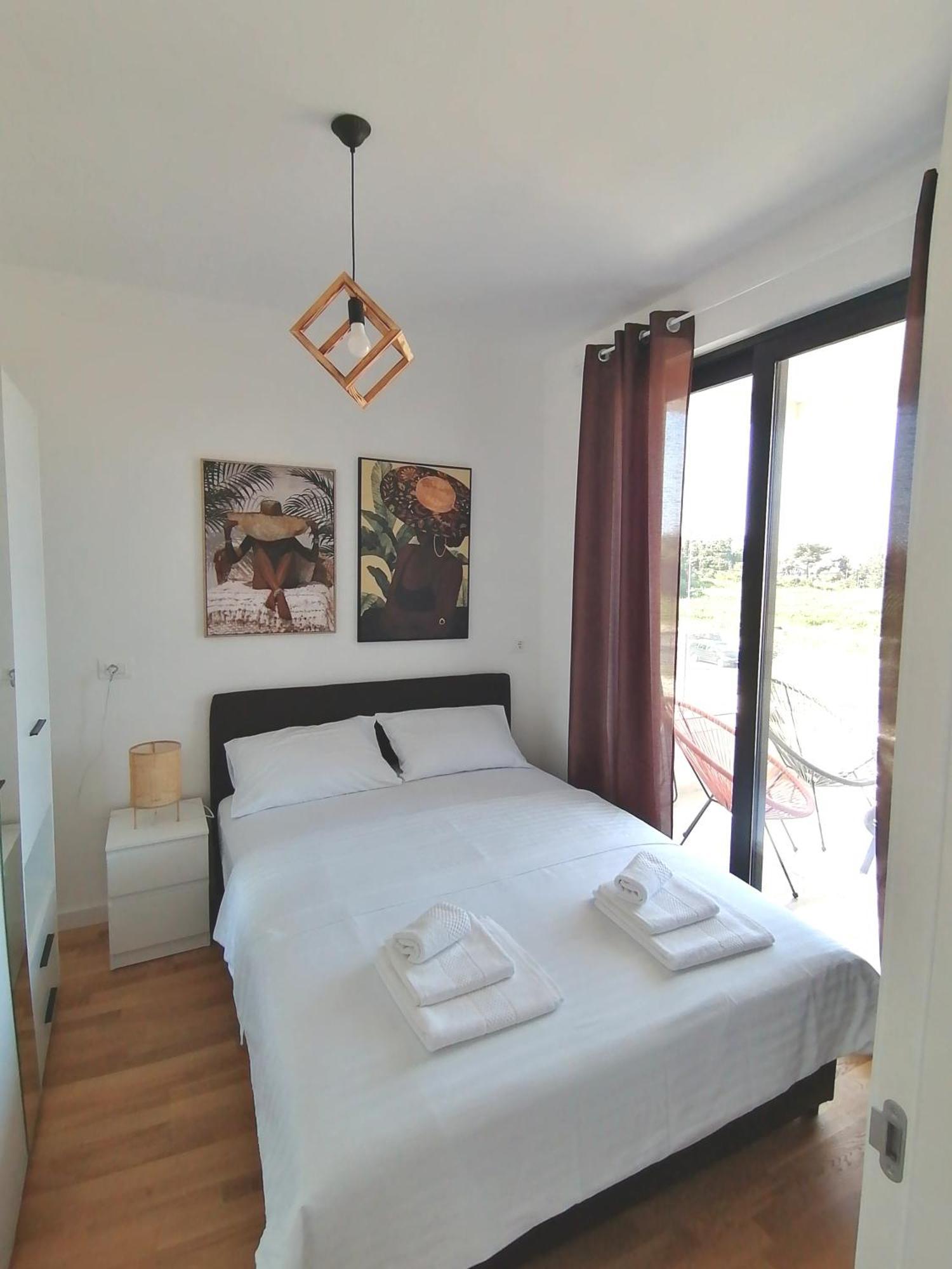 Vegi Apartments Bar Luaran gambar